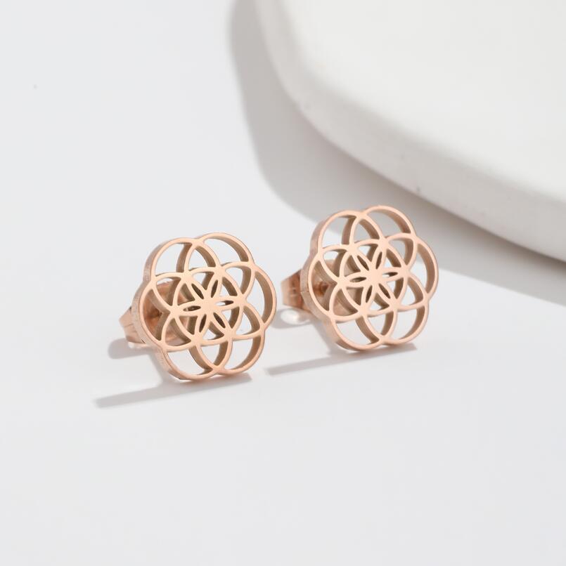 Wholesale Vintage flower earrings stainless steel round earrings